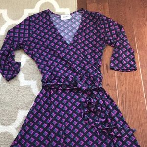 Leota Dresses - Leota Geo Wrap Dress Leota Dresses - Leota Geo Wrap Dress